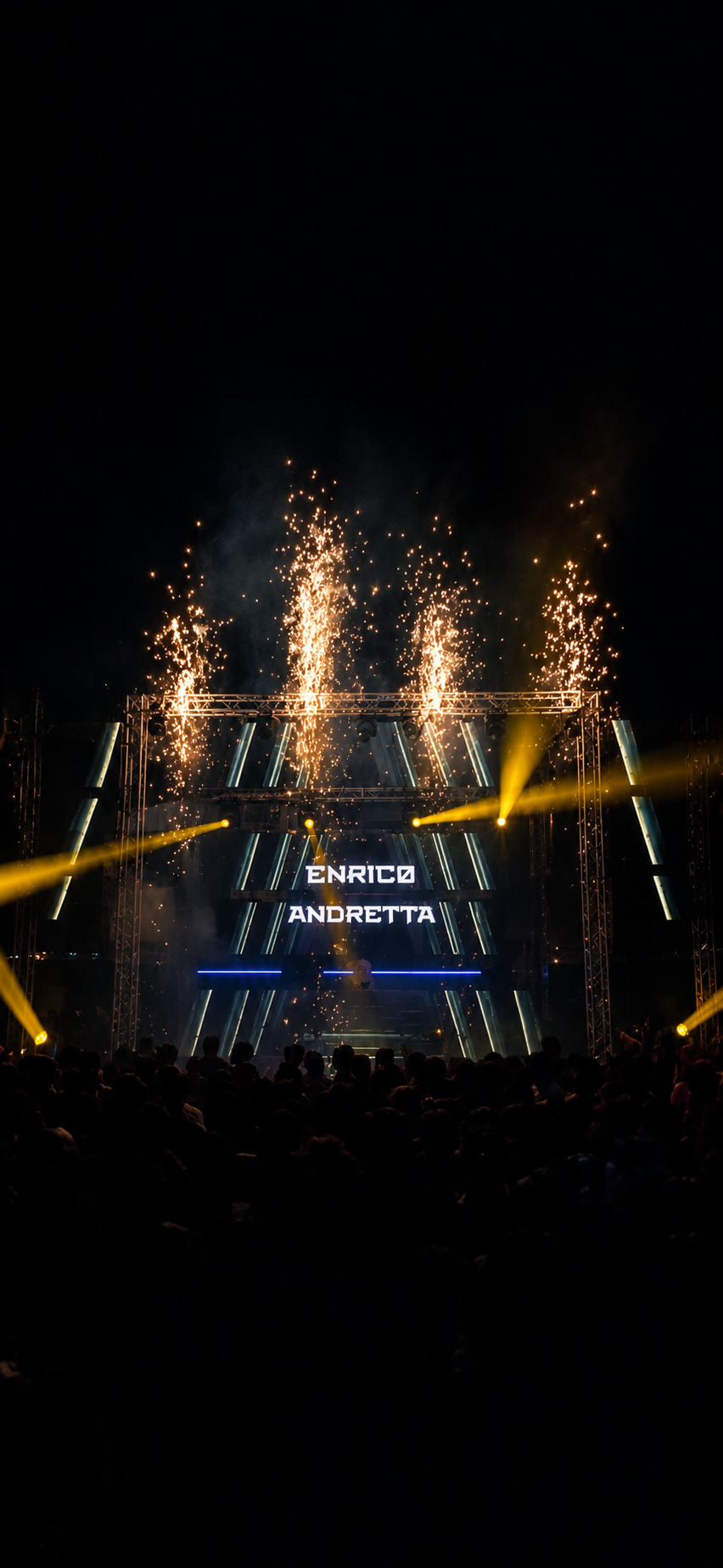 Enrico Andretta live at Lux Piacenza